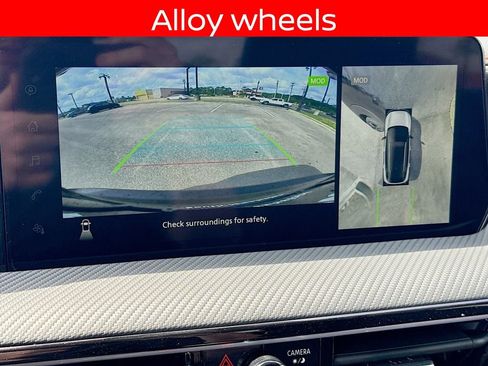 Used 2025 Nissan Kicks SR image 12