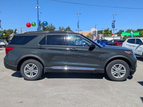 Certified 2023 Ford Explorer XLT w/ Equipment Group 202A AWD/4WD image 3