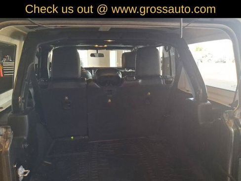 Certified 2019 Jeep Wrangler Unlimited Sahara w/ Cold Weather Group AWD/4WD image 28