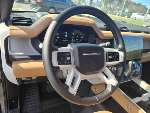 New 2026 Land Rover Defender 110 X-Dynamic SE AWD/4WD image 25