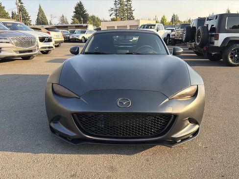 Used 2017 MAZDA MX-5 Miata Club w/ Brembo/BBS Package RWD image 13