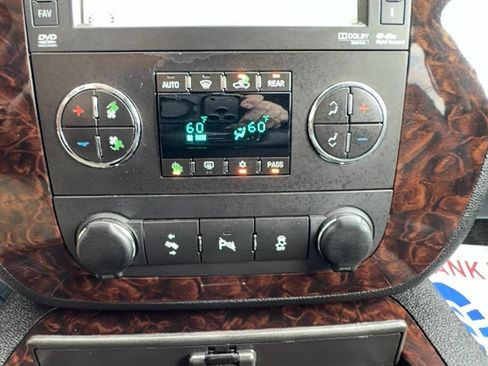 Used 2013 GMC Yukon Denali AWD/4WD image 11
