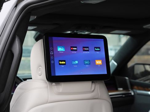 Certified 2025 Cadillac Escalade ESV Sport Platinum w/ LPO, ONYX Package image 17