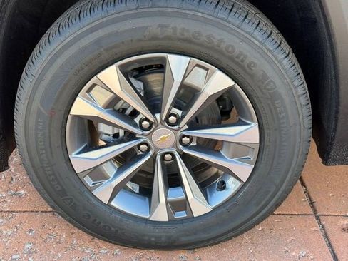 New 2026 Chevrolet Equinox LT w/ Safety and Technology Package FWD image 8