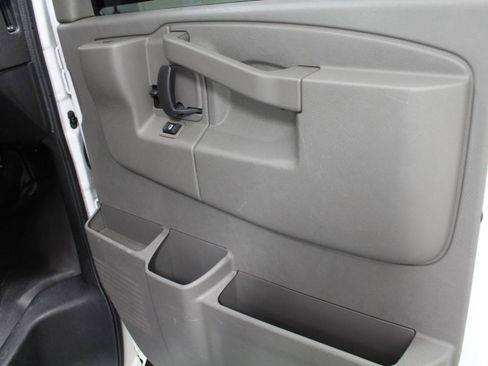 Used 2021 GMC Savana 2500 w/ Enhanced Convenience Package RWD image 20