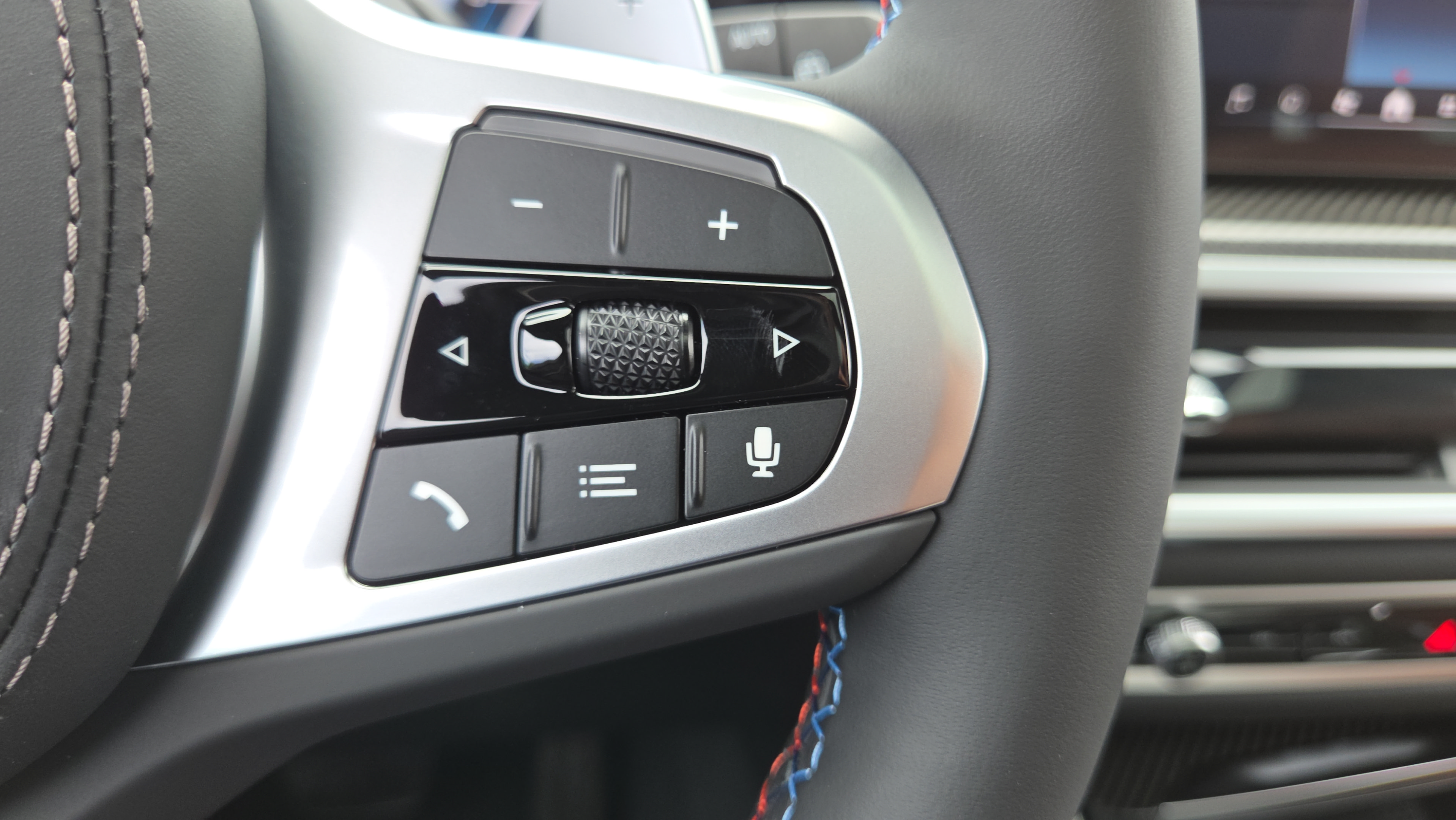 New 2026 BMW X5 M60i AWD/4WD image 24