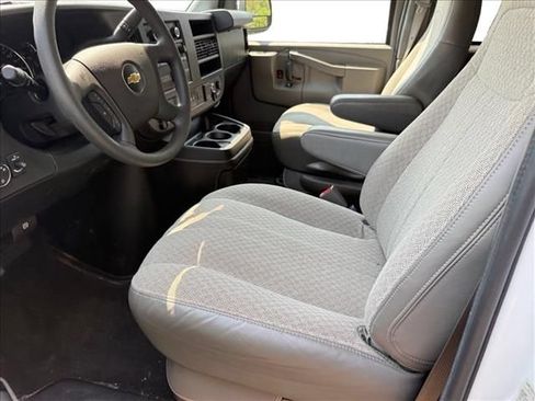 Used 2019 Chevrolet Express 3500 LT w/ LT Preferred Equipment Group RWD image 4