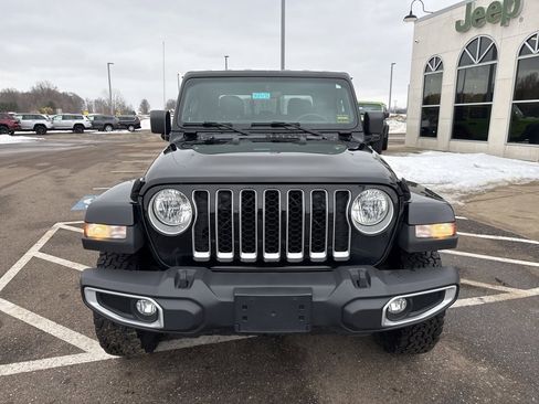 Used 2022 Jeep Gladiator Overland w/ Popular Equipment Package image 3