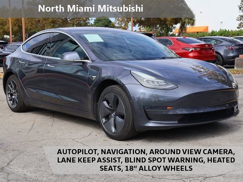 Used 2018 Tesla Model 3 Mid Range image 1