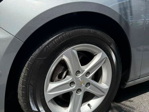Used 2023 Chevrolet Malibu LS FWD image 11