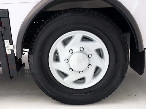 Used 2023 Ford E-350 and Econoline 350 Super Duty w/ Power Windows & Locks Group RWD image 27