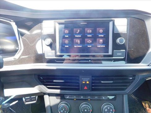Used 2024 Volkswagen Jetta Sport FWD image 12