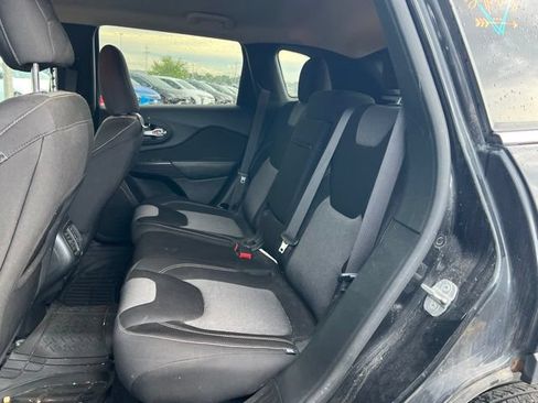 Used 2014 Jeep Cherokee Latitude FWD image 13