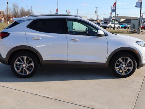 Used 2023 Buick Encore GX Essence w/ Advanced Technology Package image 5