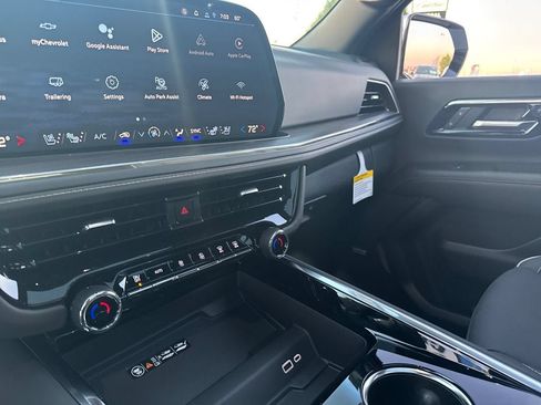 New 2026 Chevrolet Tahoe Premier w/ Sun And Tow Package AWD/4WD image 24