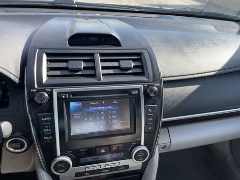 Used 2012 Toyota Camry XLE w/ Convenience Pkg FWD image 18