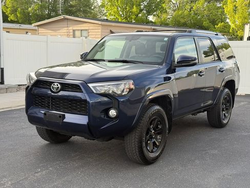 Used 2019 Toyota 4Runner SR5 Premium AWD/4WD image 2