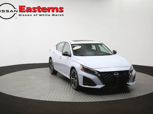 Used 2023 Nissan Altima 2.5 SR AWD/4WD image 49