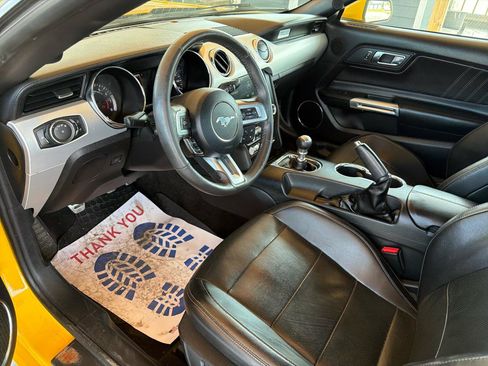 Used 2015 Ford Mustang Premium RWD image 15