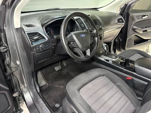 Used 2018 Ford Edge SE FWD image 10