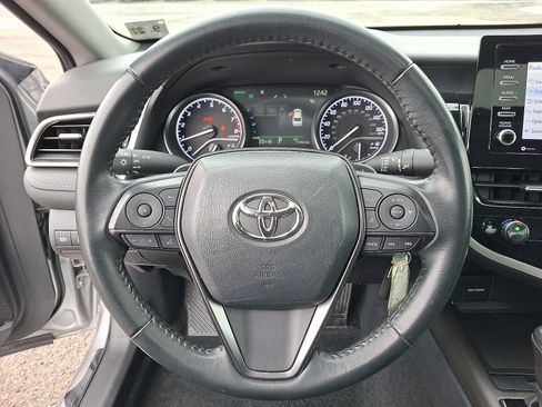 Used 2023 Toyota Camry SE image 20