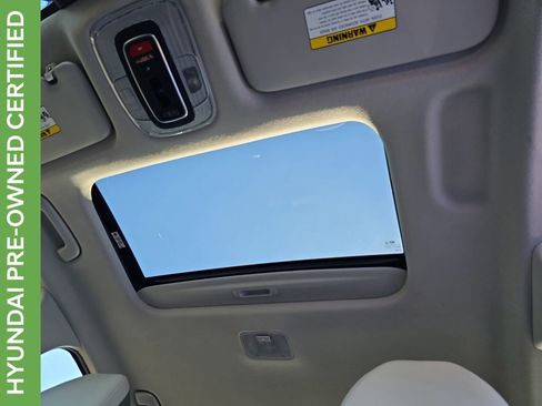 Certified 2025 Hyundai Elantra Limited image 36