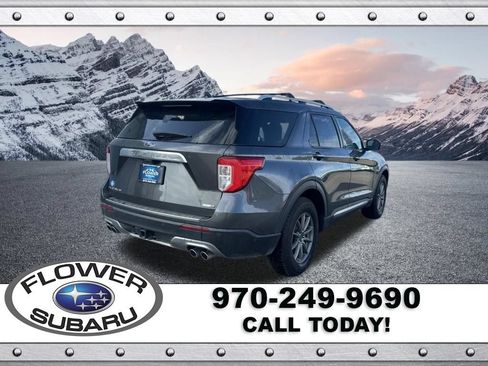 Used 2020 Ford Explorer Platinum w/ Premium Technology Package AWD/4WD image 7