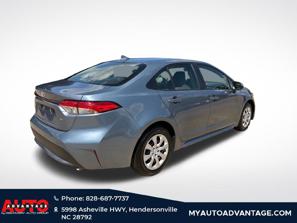 Used 2022 Toyota Corolla LE FWD image 3