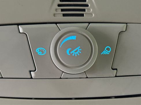 Used 2015 Ford C-MAX Energi SEL FWD image 25