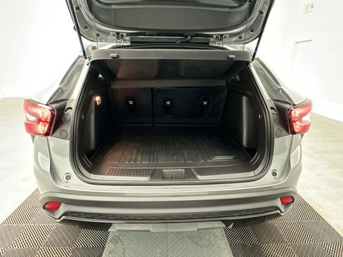 Used 2026 Chevrolet Trax RS w/ Sunroof Package FWD image 25