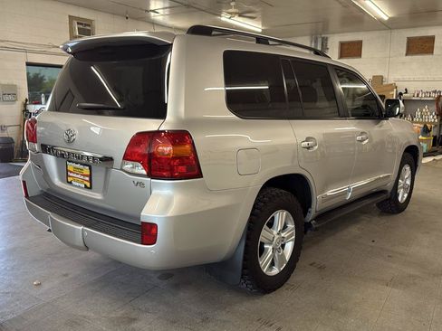 Used 2013 Toyota Land Cruiser AWD/4WD image 84