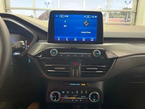 Used 2025 Ford Escape Active AWD/4WD image 23