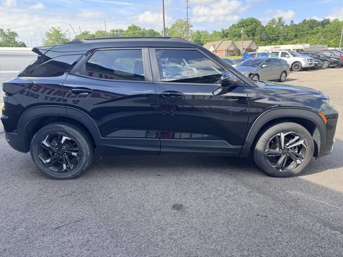 Used 2022 Chevrolet TrailBlazer RS w/ Sun and Liftgate Package FWD image 5