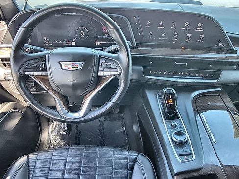 Certified 2021 Cadillac Escalade Premium Luxury Platinum image 11