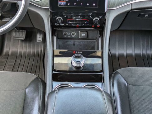 Used 2023 Jeep Grand Cherokee L Laredo AWD/4WD image 21
