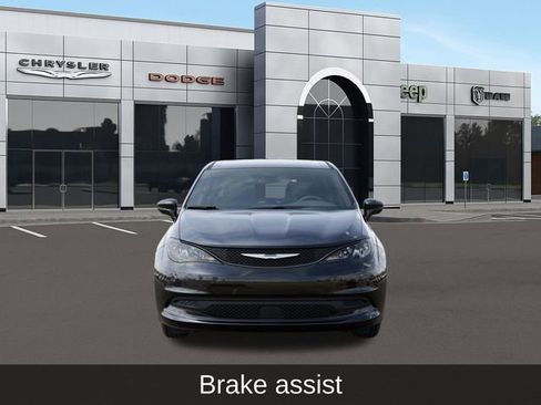 New 2026 Chrysler Voyager LX image 7