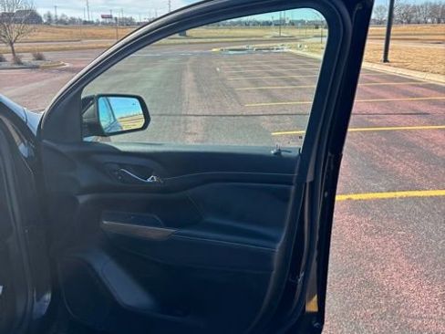 Used 2023 GMC Acadia SLE w/ Elevation Edition image 14