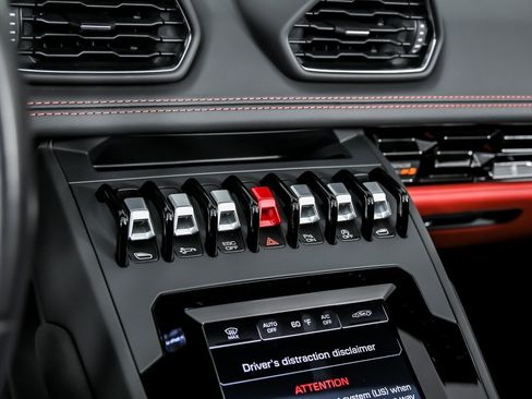 Used 2023 Lamborghini Huracan EVO RWD image 27