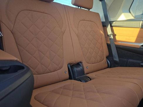 Used 2023 BMW X7 xDrive40i w/ Premium Package image 10