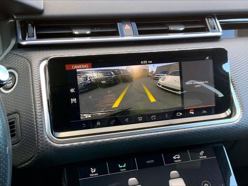 Used 2020 Land Rover Range Rover Velar S image 26