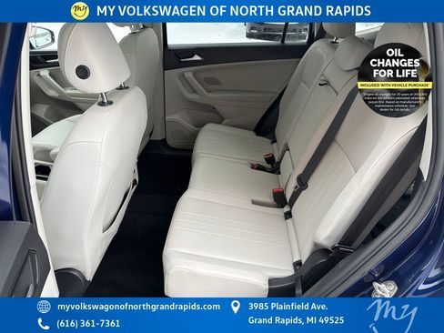 Used 2022 Volkswagen Tiguan SE w/ Panoramic Sunroof Package image 30