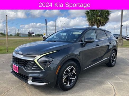 Used 2024 Kia Sportage LX image 3