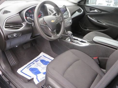 Used 2024 Chevrolet Malibu LT FWD image 11