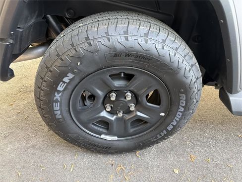 Used 2025 Jeep Wrangler Sport image 10