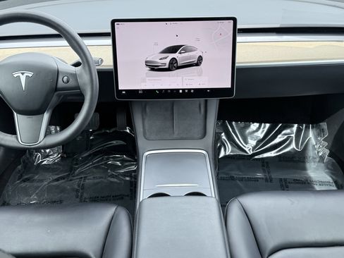 Used 2023 Tesla Model 3 Standard Range RWD image 2