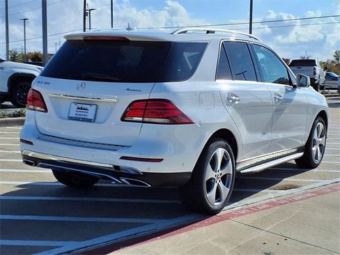 Used 2018 Mercedes-Benz GLE 350 4MATIC image 4