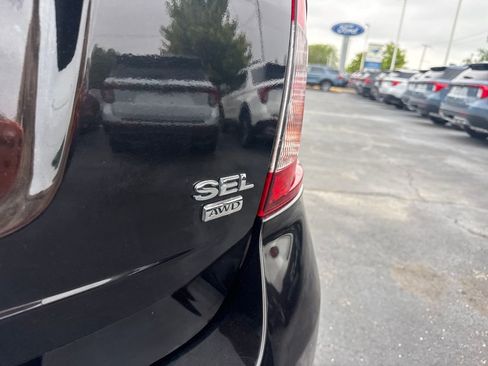 Used 2014 Ford Edge SEL w/ Equipment Group 205A AWD/4WD image 11