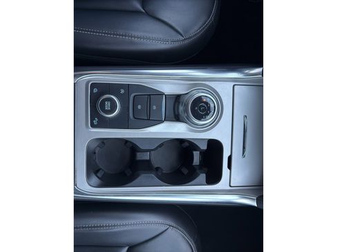 Used 2024 Ford Explorer XLT w/ Equipment Group 202A image 21