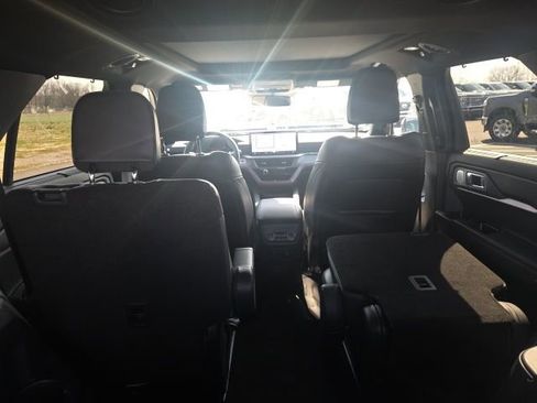 Used 2025 Ford Explorer ST image 12