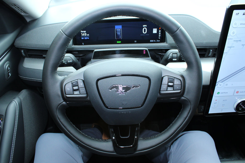 Used 2023 Ford Mustang Mach-E Select AWD/4WD image 39